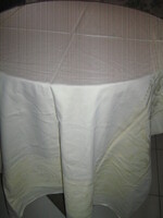 Csodaszép sárga barokk mintás damaszt terítő