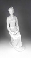 1Y675 Régi fehér Hollóházi porcelán szobor - olvasó nő 35 cm