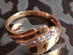 Újszerű modern 14 karátos arany gyűrű 1,57g