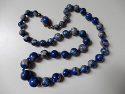 Régebbi Chilei Lápisz Lazuli gyöngysor ezüst dísz kapoccsal