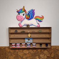Unikornis fali polc gyerekszobába – fa tároló rekeszekkel, előrajzolt mesehőssel