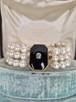 Háromsoros gyönyörű nagyméretű akoya gyöngy karkötő hatalmas ónix-brill rozéarany zárral