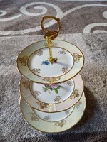 Emeletes porcelán sütemény kínáló