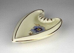 1Y685 Vajszínű búzavirág mintás Zsolnay porcelán szív alakú hamutál