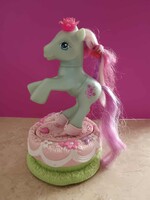 My Little Pony körbe- körbe táncol. 2003 évi játék