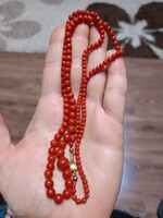 Antik nemes korall gyöngysor, arany kapoccsal