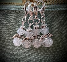 Repesztett Hegyikristály Angyalkás függő delfinkapoccsal