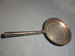 Nokedli, galuska szaggató