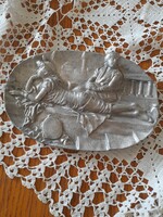 Domborműves alumínium névjegykínáló