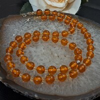 Borostyán gyöngysor és karkötő