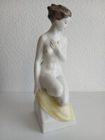Hollóházi porcelán, női akt szobor, 29cm