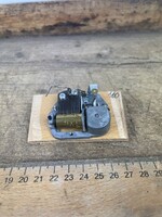-Av902- old music box musical mechanism