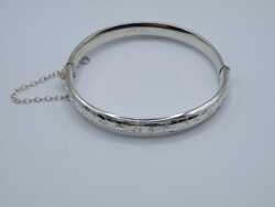 K203 levél mintás metszett ezüst ovális karperec karkötő