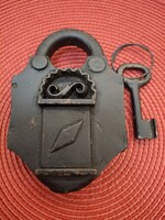 Antik Kovácsoltvas Trükkös Lakat a 18.Századból.