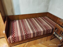 2 db Vintage, retró heverő