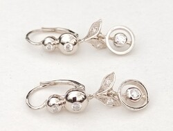 Fehérarany fülbevaló briliáns csiszolású gyémántokkal