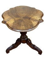 Antik felhő formájú asztal