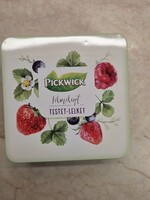 Pickwick teás doboz, fémdoboz  - 2011 évi lejárattal  13,5 x 13,5 x 7,5 cm