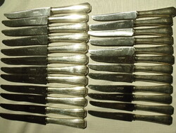 12-12 darab antik ezüstözött kés és előételes kés, rozsdamentes acél pengével.