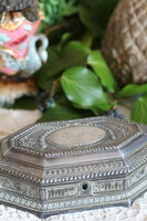 Antik, ezüstözött ékszertartó doboz, 1916-ból