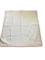 Népies stílusú terítő – apró virágmintás, csipkés szegéllyel, kb. 134×148 cm