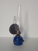 Antik régi kicsi asztali fali akasztós konyhai petróleum lámpa kobalt kék üveg fényvető 32 cm