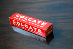Gyűjtői vintage Colgate fogkrém papírdoboz – 1960-as évek – Made in India – magyar kísérőpapírral