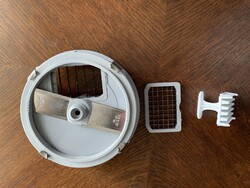 BOSCH MUM 5 konyhai robotgéphez kockára aprító tartozék