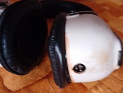 GYŰJTÓKNEK! AUSZTRÁLIÁBÓLJAPÁN STEREO FEJHALLGATÓ ÉS RÁDIÓ BEKAPCSOL, DE NEM TALÁL ÁLLOMÁST AM RÁDIÓ