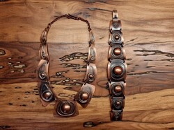 Iparművészeti vörösréz ékszerek szettben