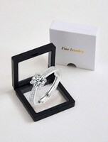 1 Karátos Moissanite Gyémánt Köves Gyűrű Állítható Méretű 18K Aranyozott Hipoallergén Ékszerdoboz Új