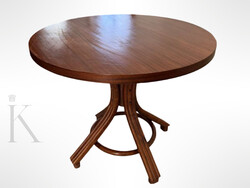 Kecses thonet jellegű kör alakú szalonasztal