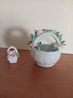 Porcelán virág kosarak.