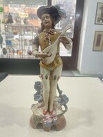 Muzsikus mandolinnal német porcelán