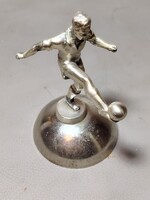 Autó kabalafigura. labdát rúgó focista  autó orrdísz szobor. ALKUDHATÓ