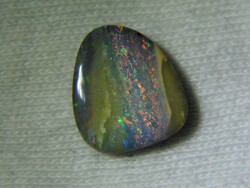 Eredeti Ausztrál Boulder Opál drágakő