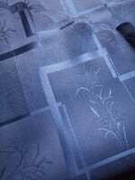 Álomszép elegáns kék selyemdamaszt asztalterítő 155 cm kerek