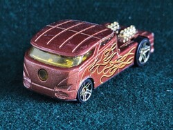 Hot Wheels Qombee (2013) - Hot Rod stílusú pályaautó, arany motorral