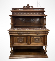 "Henri II stílusú" ﻿antik tálalószekrény a 19. századból﻿