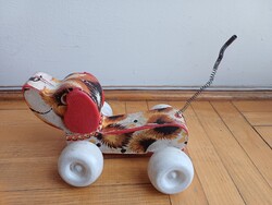 Retro műanyag kutyus - húzogatható