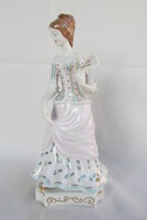 Hollóházi porcelán nő barokk hölgy legyezővel
