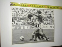 25X20cm 1982 Fifa World cup Austria N. Ireland Pezzey Nelson futball sajtófotó EFE Hírügynökseg foci