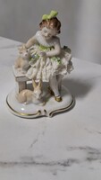 NÉMET PORCELÁN ANTIK KIS LÁNY NYUSZIKKAL