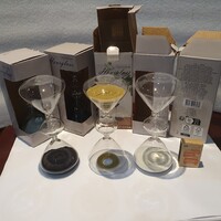 Nagyméretű homokóra kb. 10 perces többféle porral....