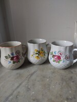 Zsolnay virágmintás hasas bögrék