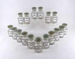 1Y957 Régi nagyméretű színtelen gyógyszertári patika üveg csomag 17 darab üveg tégely 12 cm