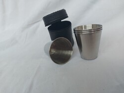 Feles pohár készlet rozsdamentes acél 4db 6x5 cm, tokkal