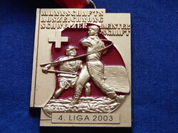 Mannschaftsauszeichnung Schweizer Meisterschaft 2003 -svájci sport kitüntetés szalaggal (Huguenin)