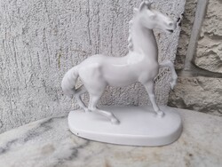 Herendi  ló porcelán szobor első osztályú jelzéssel