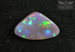 1.88 ct gyönyörű " Harlequin " mintázatú, természetes ausztrál  "félfekete" semi black opál drágakő